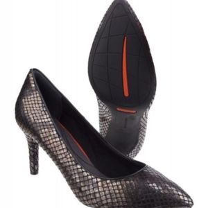 ROCKPORT Total Motion Heels